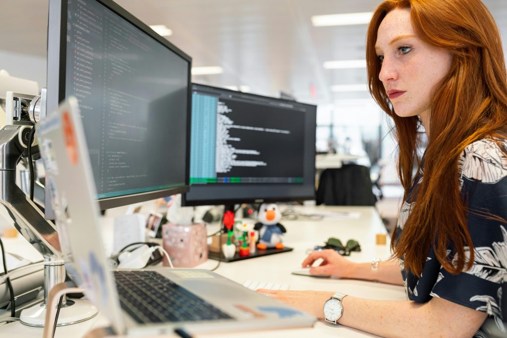how to stay focused at work